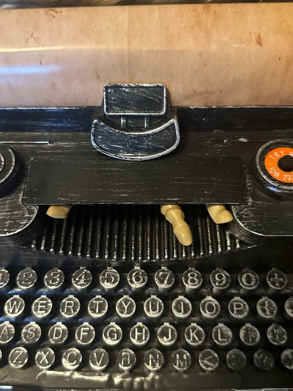 Vintage-Style Black Desktop Typewriter Décor